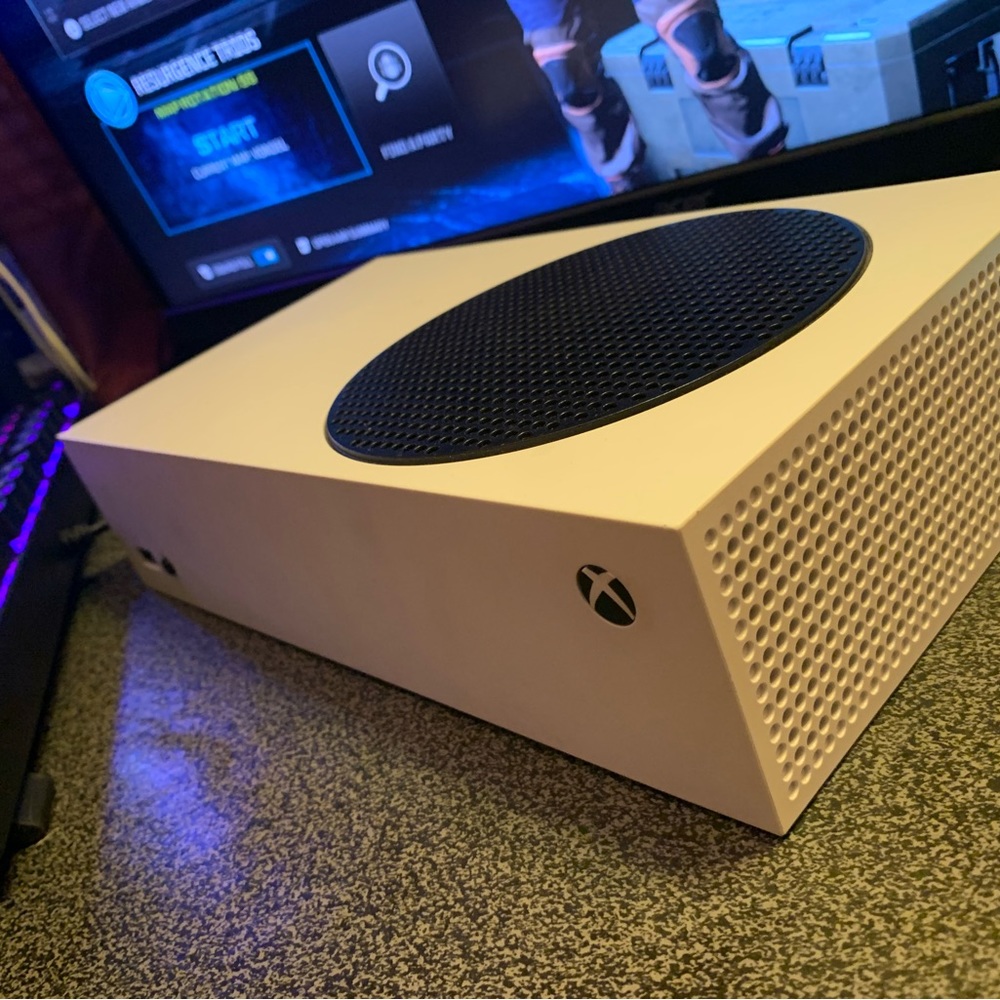 Xbox series s with a scuff controller